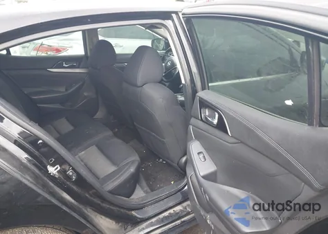 2016 Nissan Maxima 3.5 Platinum/3.5 S/3.5 Sl/3.5 Sr/3.5 Sv z USA, uszkodzony, nr VIN 1N4AA6AP3GC433052